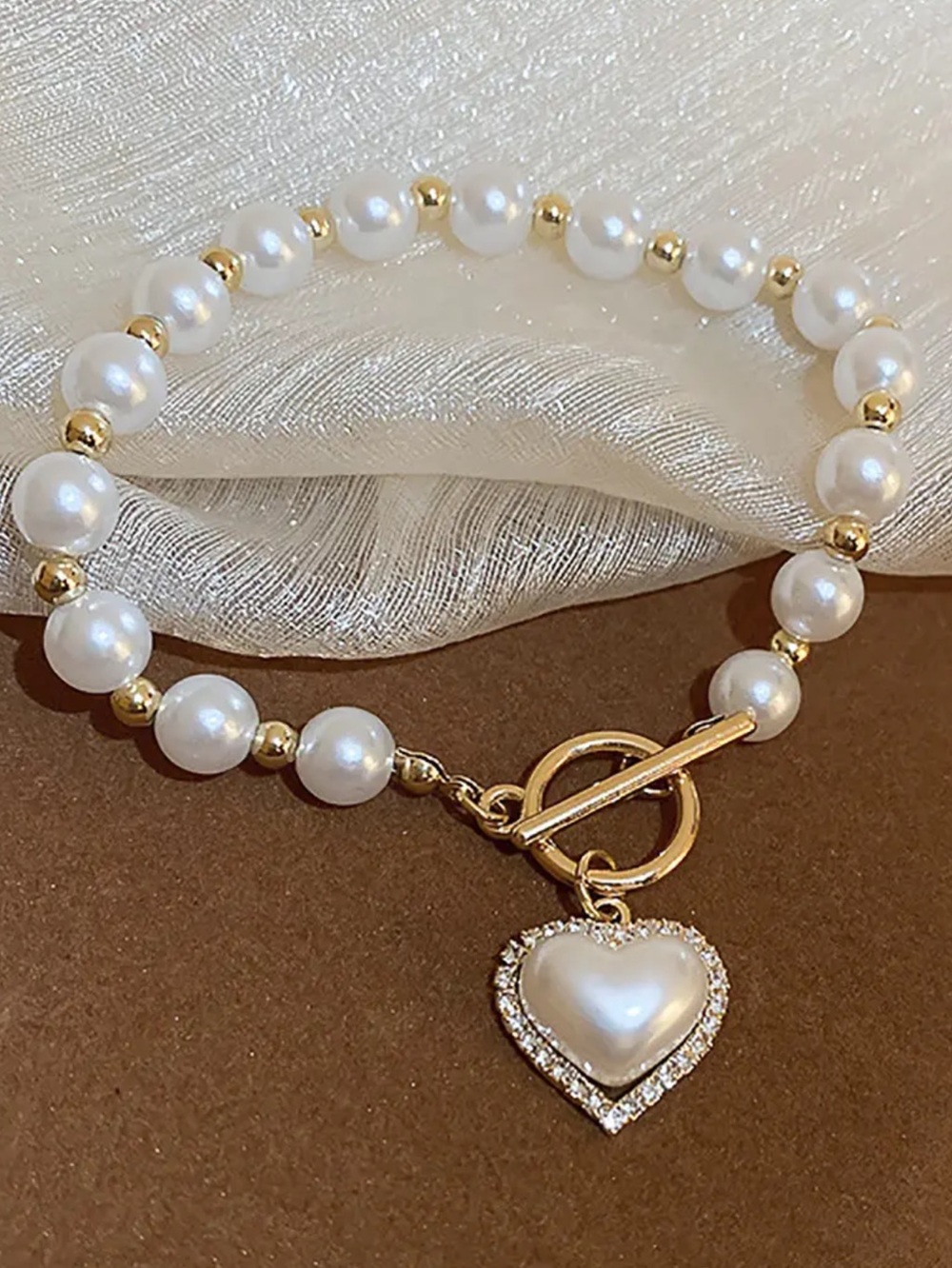 Pearl Heart Toggle Bracelet - White and Gold Women’s Jewelry - Picture 5 of 7